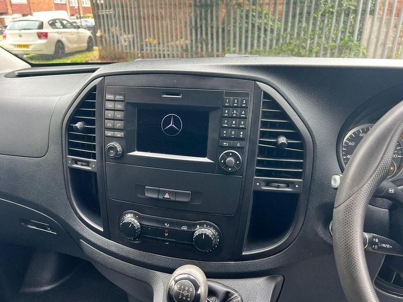 Begagnad Mercedes Vito 2018 Vit Van