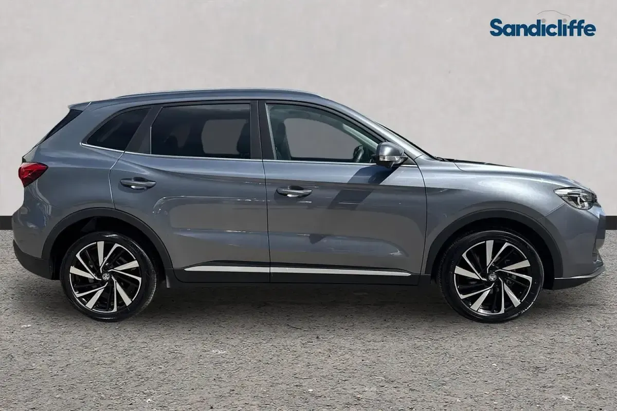 Used MG ZS Trophy 196 HP (144 kW) 2024 Metallic  hampstead grey SUV