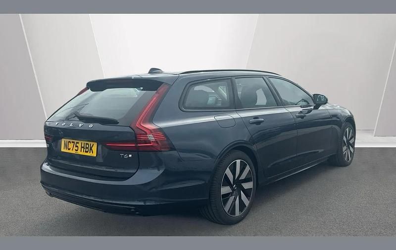 New Volvo V90 Plus 344 HP (253 kW) 2026 Blue Estate