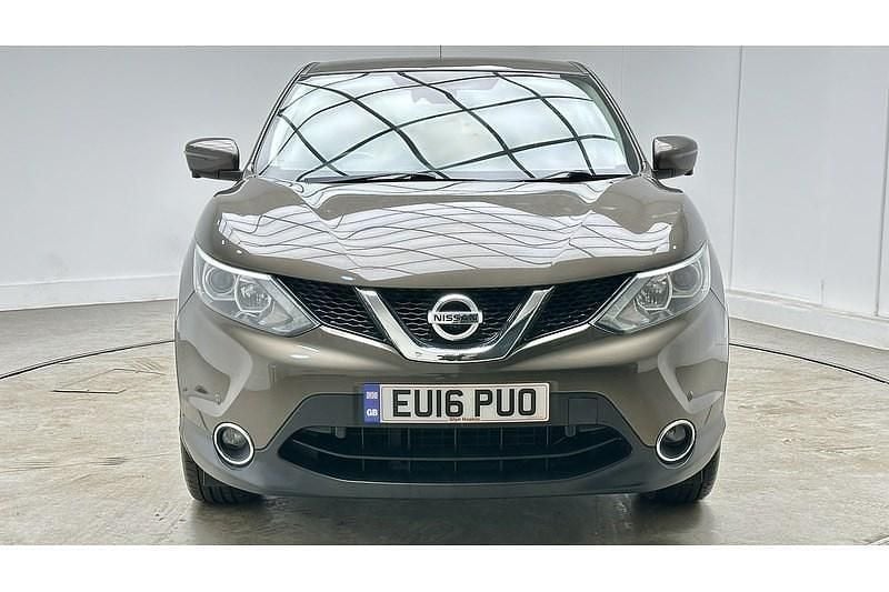 Used Nissan Qashqai N-Connecta 110 HP (80 kW) 2016 Bronze SUV