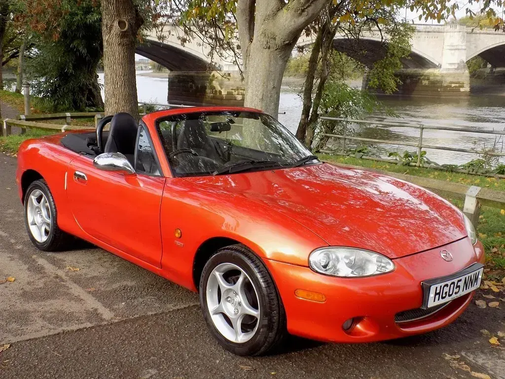 Używany Mazda MX5 Edition 2005 Pomarańczowy Kabriolet