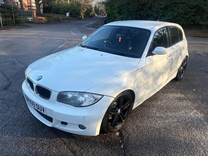 White Used 2009 BMW 118 M Sport Hatchback | £1,999 (Fair price) - Image 1/4