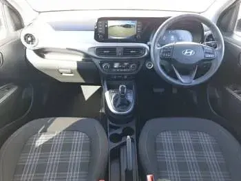 Used Hyundai i10 Premium 84 HP (61 kW) 2024 Blue Hatchback