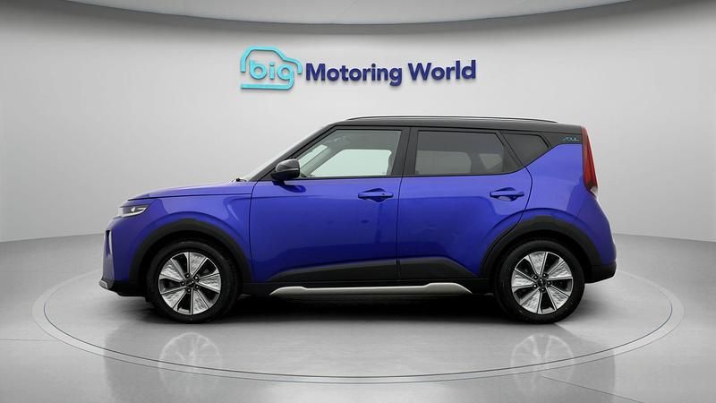 Used Kia Soul EV 147 kW (201 HP) 2022 SUV