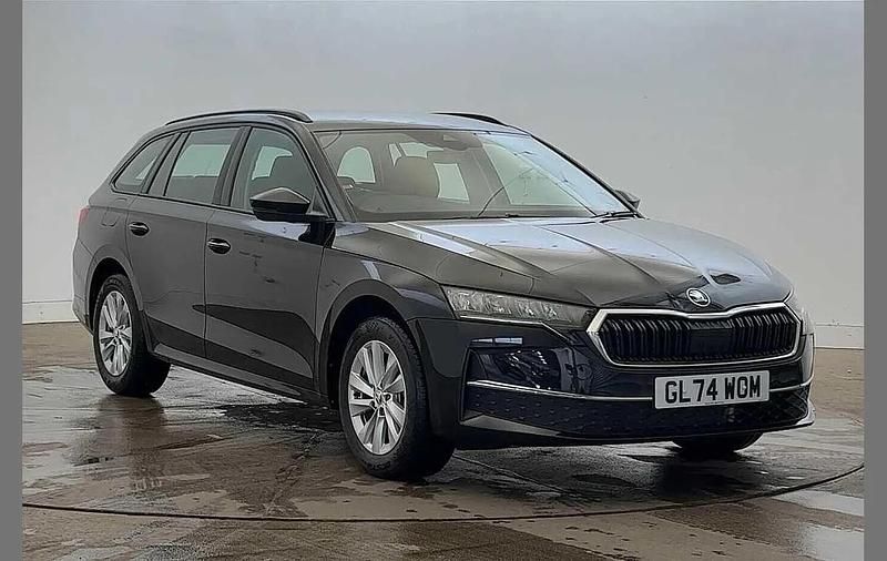 Black magic pearl effect New 2024 Skoda Octavia SE Technology Estate | £21,900 (Fair price) - Image 1/4