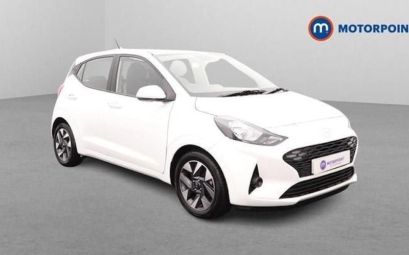 Used Hyundai i10 Advanced 63 HP (46 kW) 2025 White Hatchback