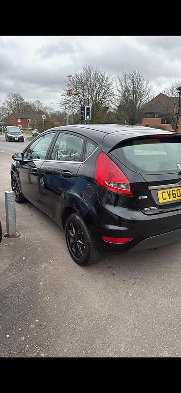 Used Ford Fiesta Zetec 67 HP (49 kW) 2010 Black Hatchback