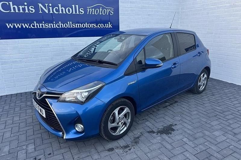 Used 2017 Toyota Yaris Hybrid | £12,995 (A bit pricey) - Image 1/1