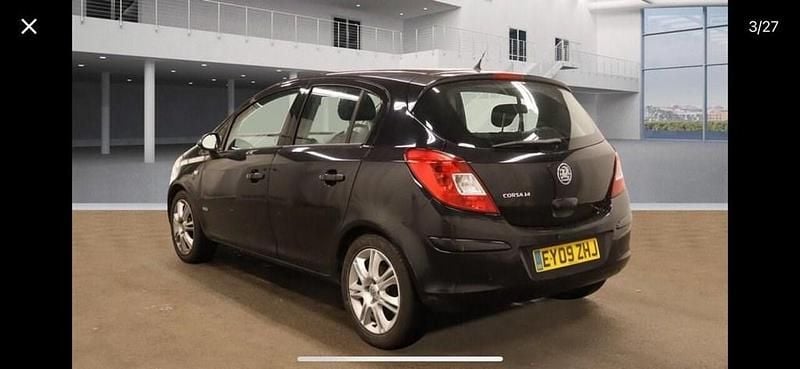 Used Vauxhall Corsa Design Edition 89 HP (65 kW) 2009 Black Hatchback