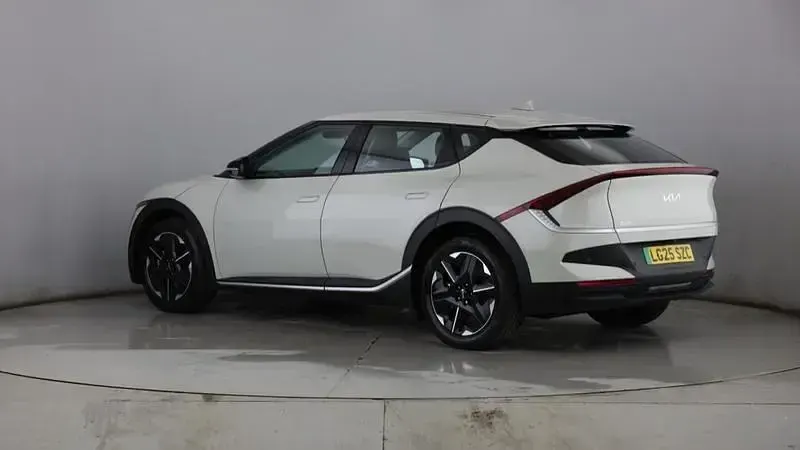 Begagnad Kia EV6 125 kW (170 HK) 2025 Vit SUV