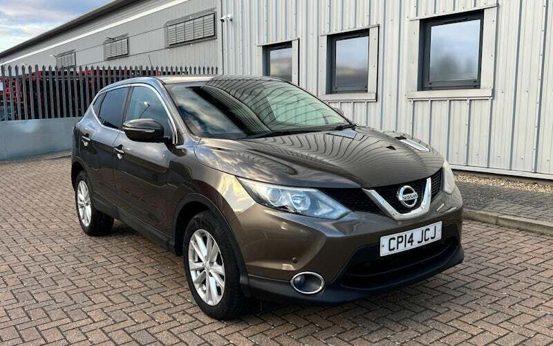 Beige Used 2014 Nissan Qashqai Acenta Premium SUV | £5,000 (Fair price) - Image 1/4
