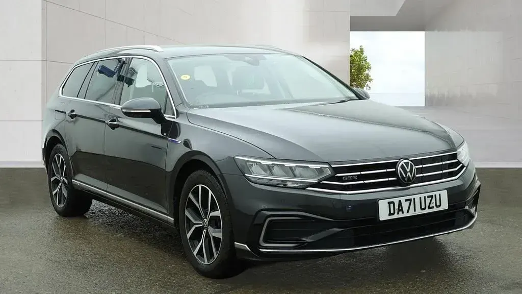 Used VW Passat GTE 218 HP (160 kW) 2022 Estate