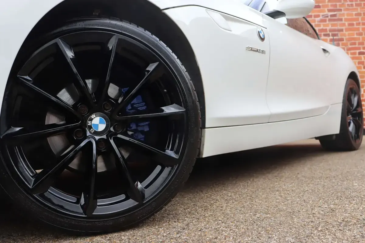 Used BMW Z4 Exclusive 2011 White Cabriolet