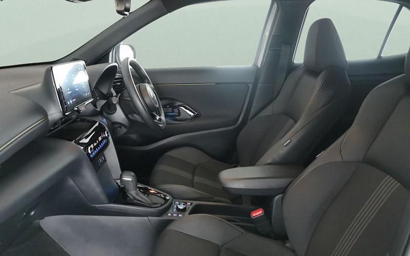 Used Toyota Yaris Hybrid 116 HP (85 kW) 2022 Estate