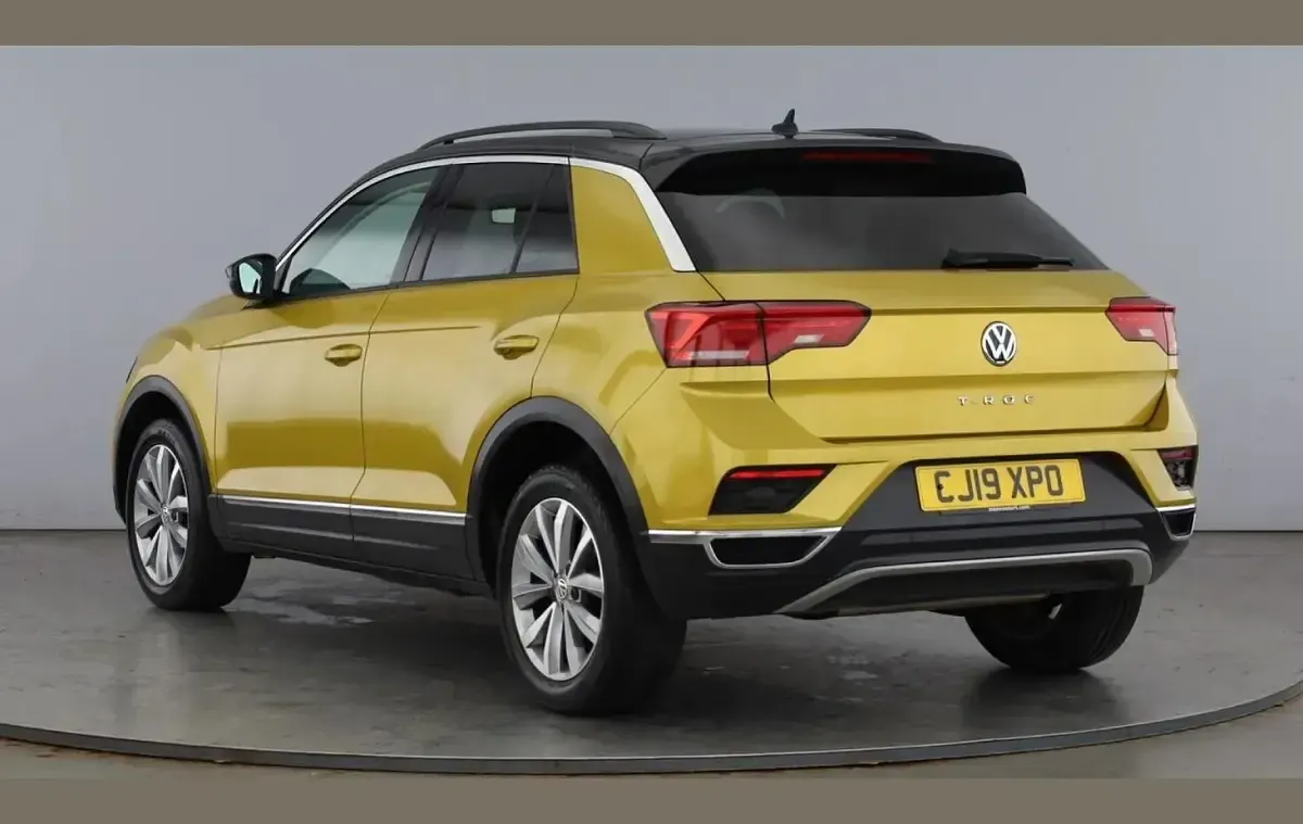 Used VW T-Roc Design 150 HP (110 kW) 2019 Yellow SUV