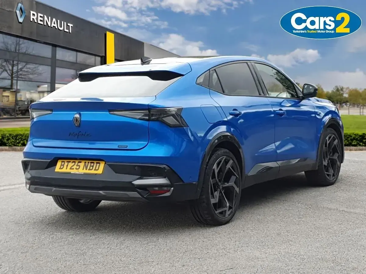 Used Renault Rafale 300 HP (220 kW) 2025 Blue/black  SUV