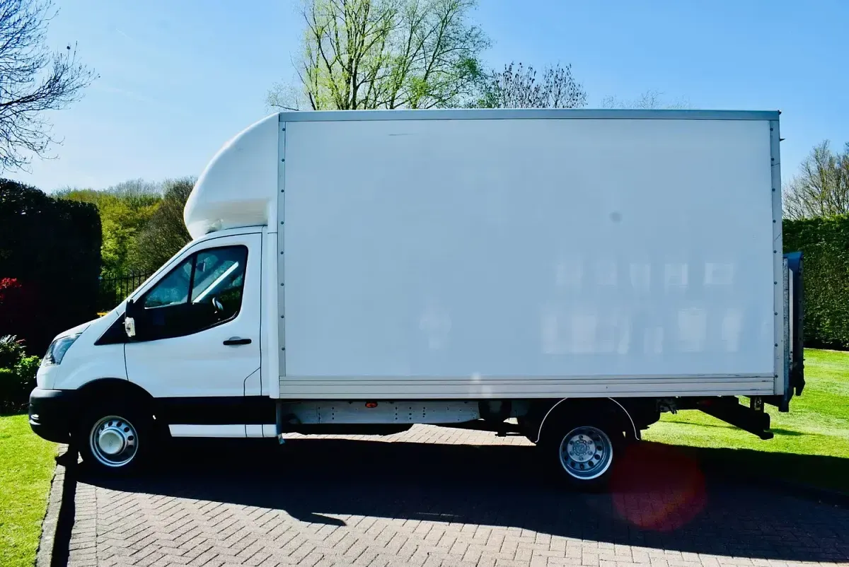Used Ford Transit S 130 HP (95 kW) 2022 White Van