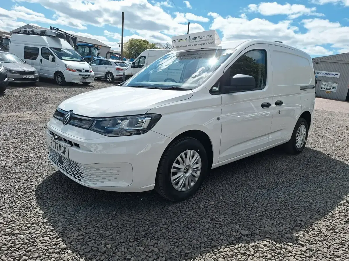 Usado VW Caddy 102 CV (75 kW) 2022 Blanco Monovolumen