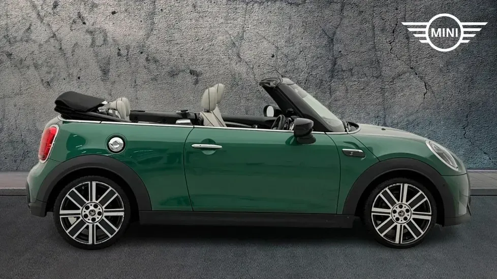 Used Mini Cooper S Cabriolet Exclusive 192 HP (141 kW) 2022 Green Cabriolet