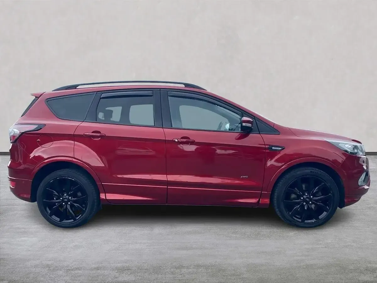 Used Ford Kuga ST-Line X 180 HP (132 kW) 2017 Red SUV