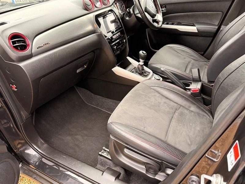 Used Suzuki Vitara 140 HP (102 kW) 2016 Black SUV