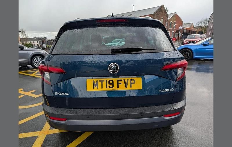 Used Skoda Karoq SE L 116 HP (85 kW) 2019 Lava blue metallic SUV