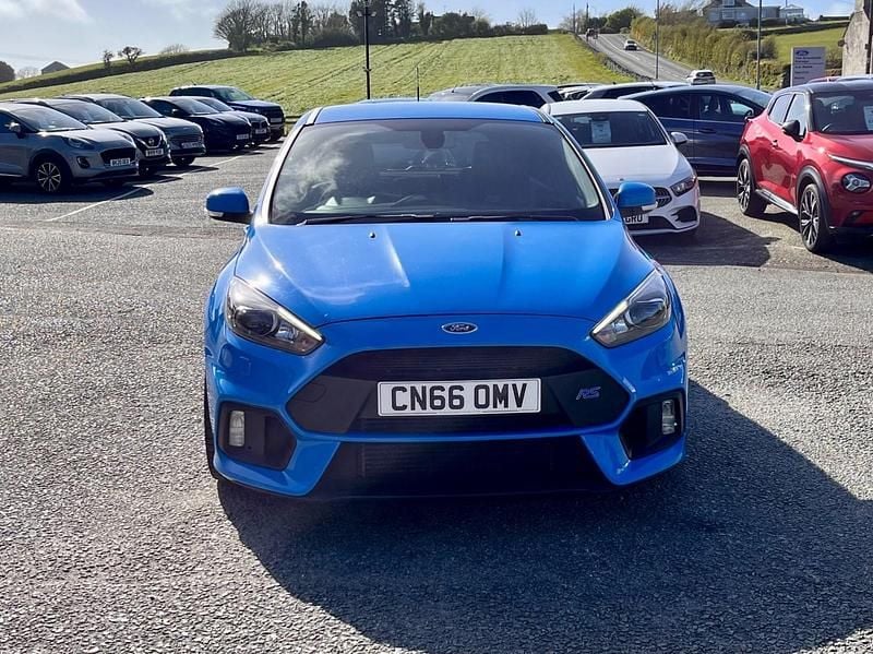 Begagnad Ford Focus RS 350 HK (257 kW) 2016 Blå Halvkombi
