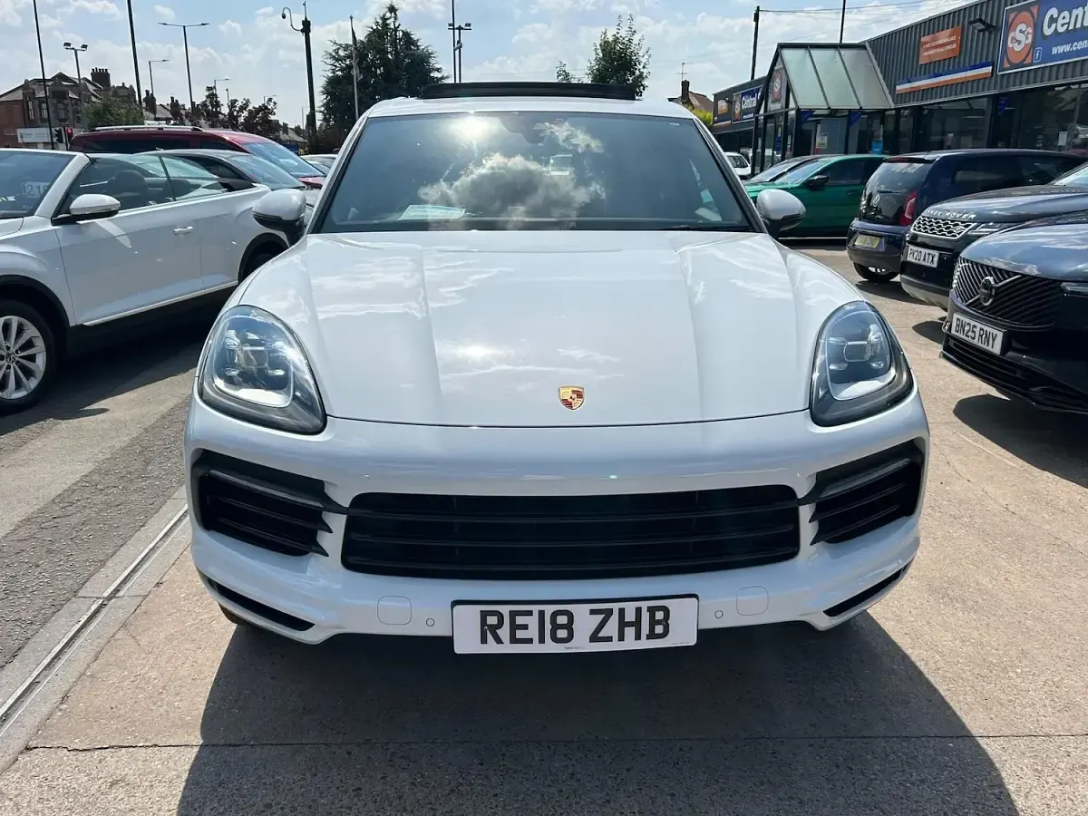 Used Porsche Cayenne 340 HP (250 kW) 2018 White SUV