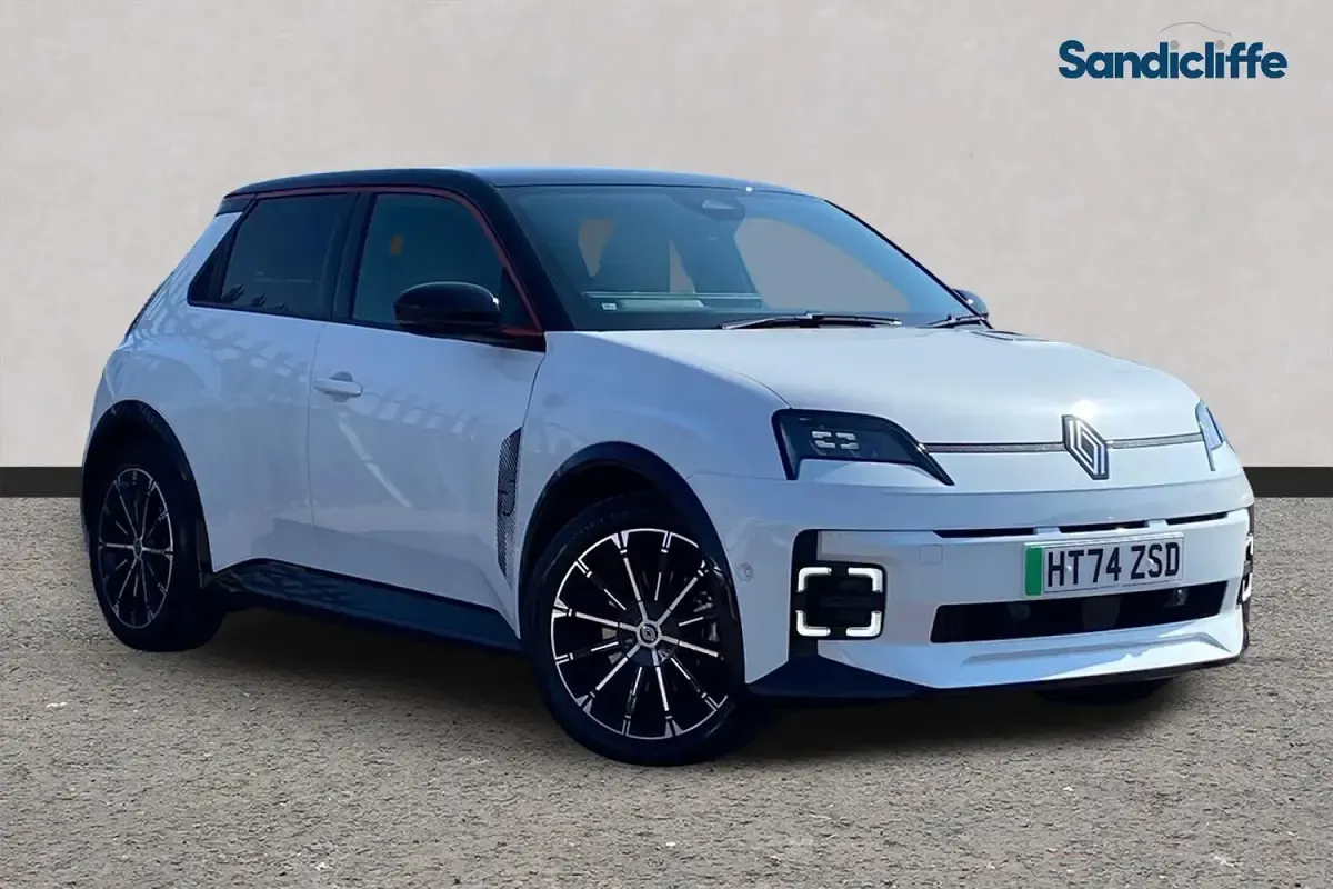 Used Renault R5 Iconic 110 kW (150 HP) 2025 Hatchback