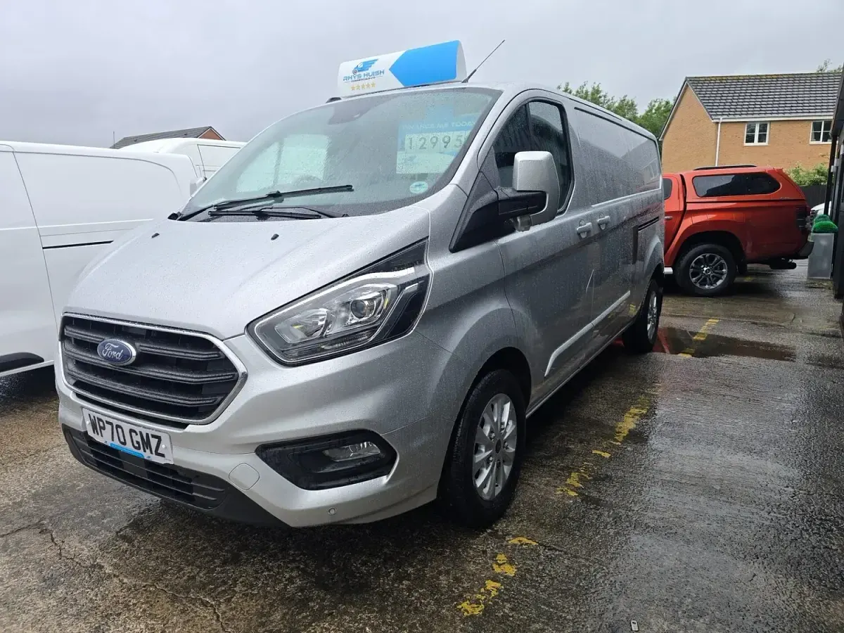 Used Ford Transit Custom Limited 130 HP (95 kW) 2020 Silver Van
