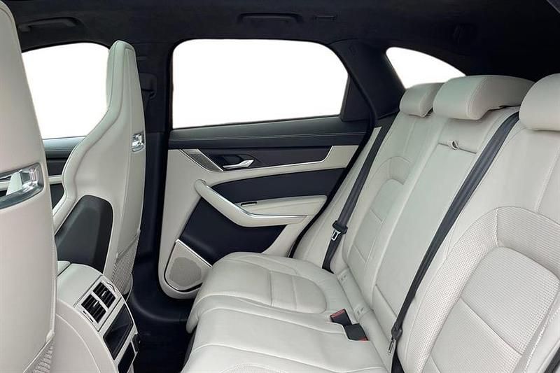 Used Jaguar F-Pace R-Dynamic 204 HP (150 kW) 2023 Red SUV