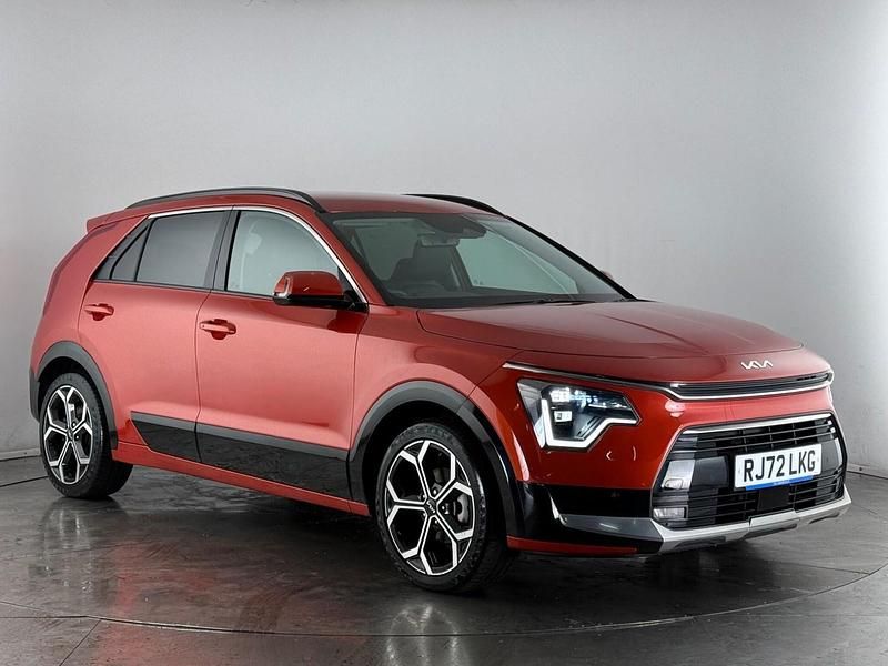 Used Kia Niro 141 HP (103 kW) 2023 Orange SUV
