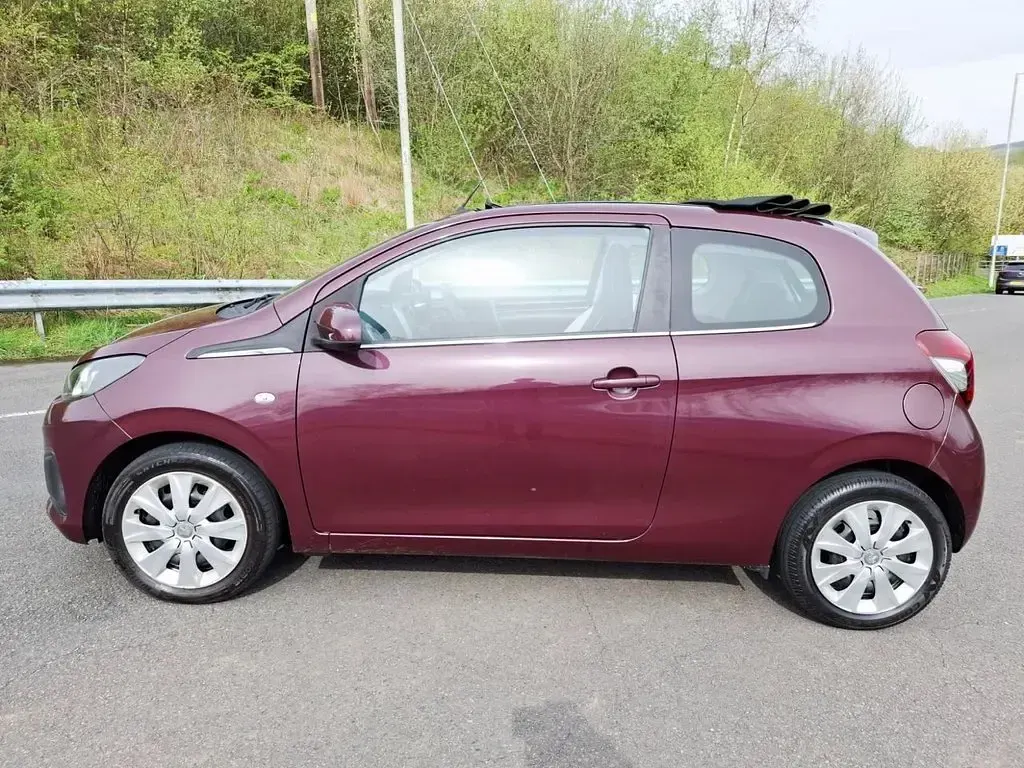 Used Peugeot 108 Active Top 68 HP (50 kW) 2015 Mauve/purple Hatchback