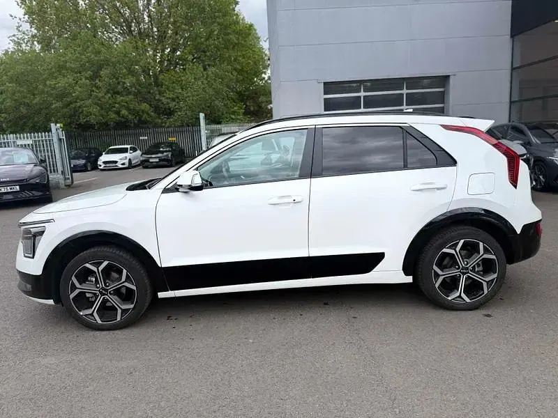 Used Kia Niro 136 HP (100 kW) 2025 White SUV
