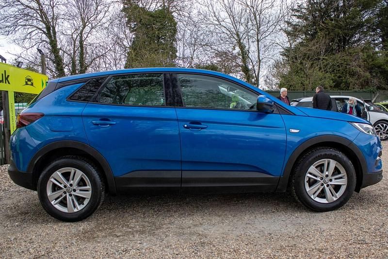 Used Vauxhall Grandland X S 130 HP (95 kW) 2018 Blue SUV