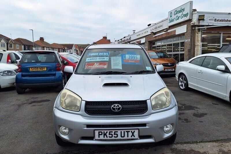Used Toyota RAV4 114 HP (83 kW) 2005 SUV