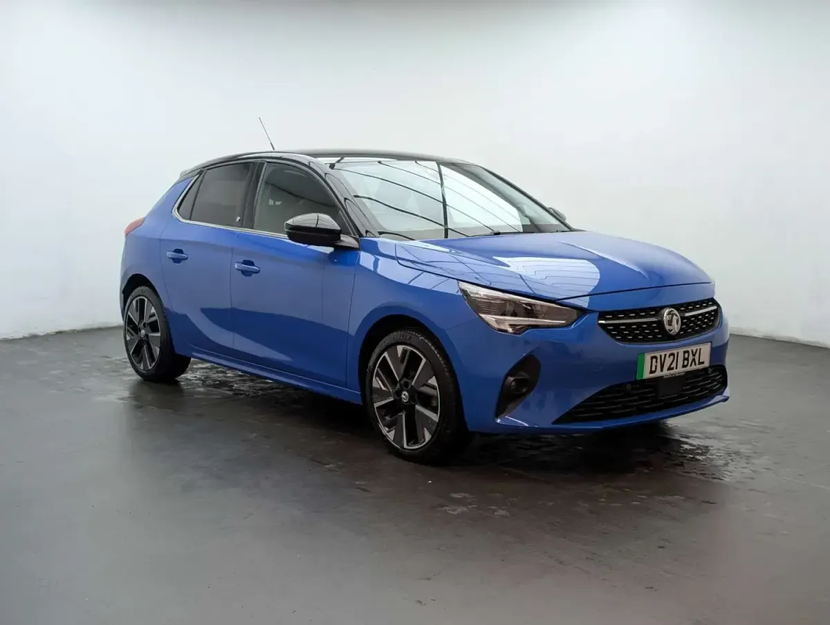Second-hand Vauxhall Corsa-e Elite 2021 Albastru Hatchback