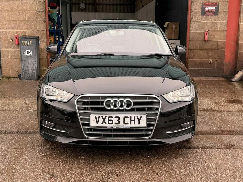Used Audi A3 Design 120 HP (88 kW) 2013 Black Hatchback