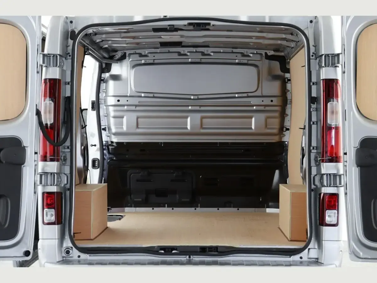 New Renault Trafic 2025 Grey MPV