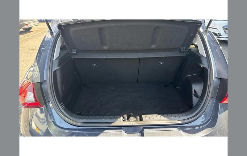 Used Hyundai i20 Premium 100 HP (73 kW) 2022 Grey Hatchback