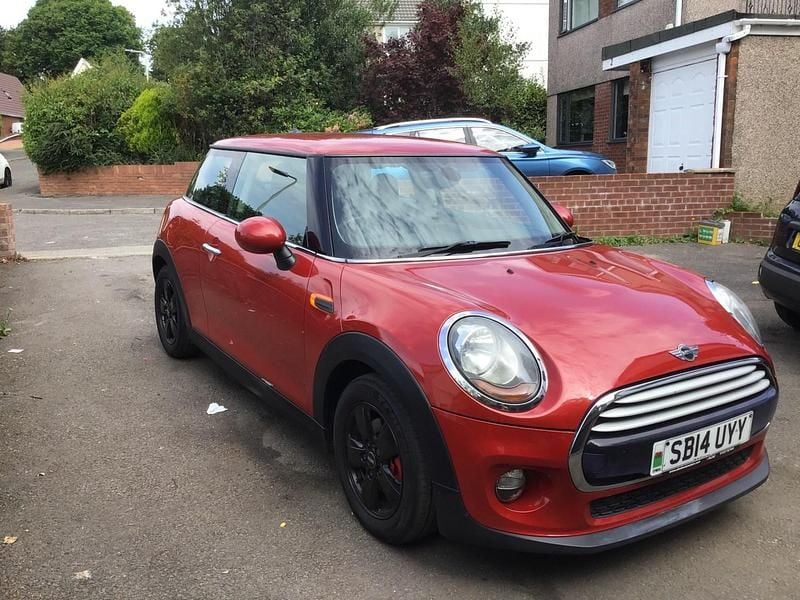 Red Used 2014 Mini Cooper Hatch Hatchback | £4,475 (Fair price) - Image 1/4