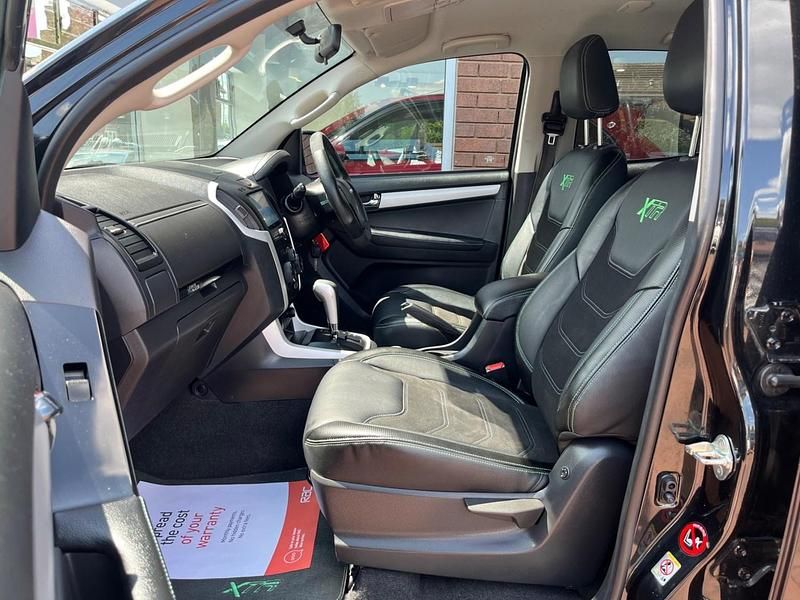 Usado Isuzu D-Max 2020 Preto Pickup