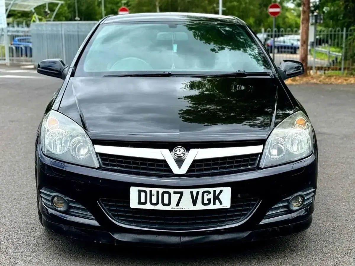 Used Vauxhall Astra SRi 150 HP (110 kW) 2007 Black Hatchback