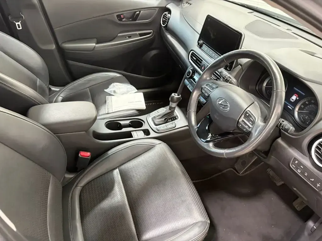 Used Hyundai Kona Premium SE 141 HP (103 kW) 2020 Grey SUV