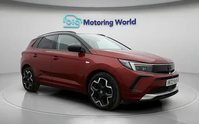 Second-hand Vauxhall Grandland X Ultimate 131 CP (96 kW) 2023 Roșu SUV