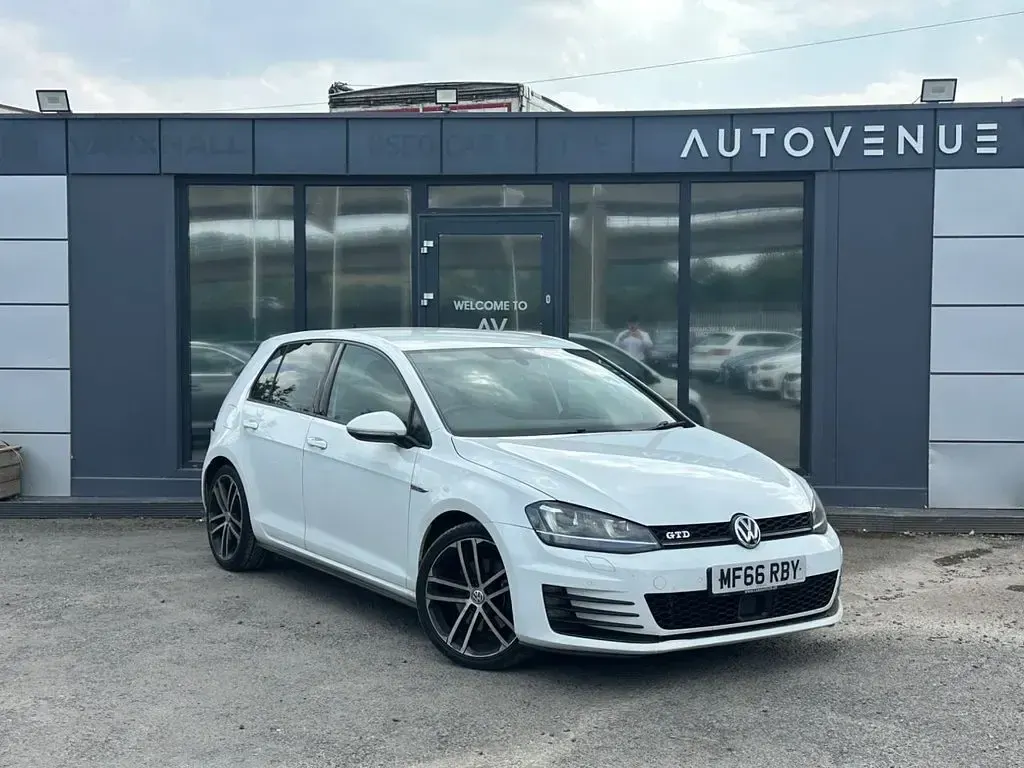 Used VW Golf VII GTD 184 HP (135 kW) 2016 White Hatchback