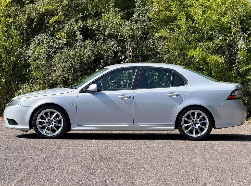 Used Saab 9-3 Vector 150 HP (110 kW) 2009 Silver Sedan