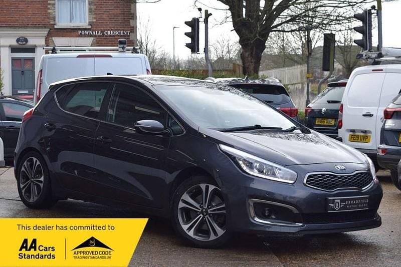 Silver Used 2017 Kia Ceed Hatchback | £4,095 (Fair price) - Image 1/1
