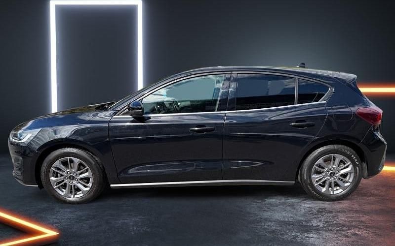 Used Ford Focus Titanium 125 HP (91 kW) 2023 Black Hatchback