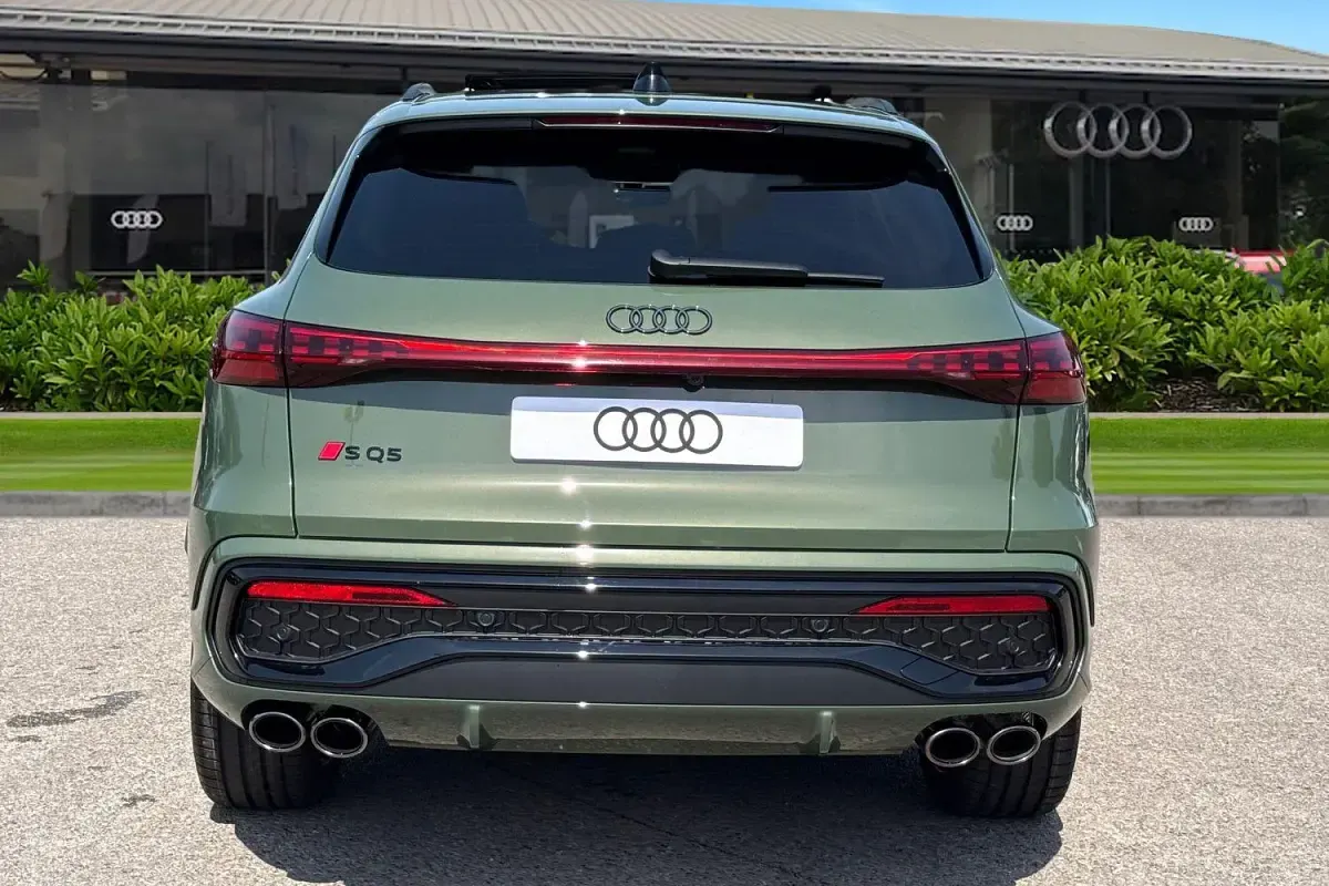 New Audi SQ5 Black Edition 2026 Green SUV